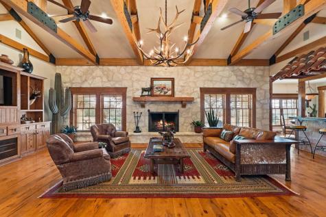 521 Bluff Creek Road Center Point TX 78010