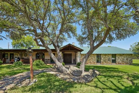 722 Lacey Oak Parkway Kerrville TX 78028