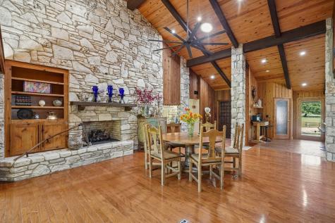 722 Lacey Oak Parkway Kerrville TX 78028