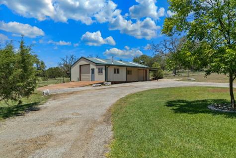 722 Lacey Oak Parkway Kerrville TX 78028
