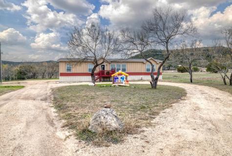 1189 County Road 350 Concan TX 78838