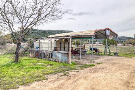 1189 County Road 350 Concan TX 78838