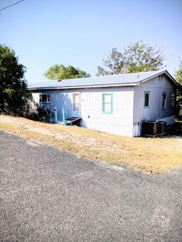 102 Robin Hill Kerrville TX 78028