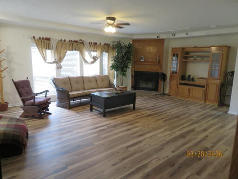 102 Robin Hill Kerrville TX 78028