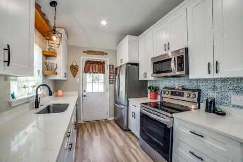 205 Canyon Lake Drive Bandera TX 78003