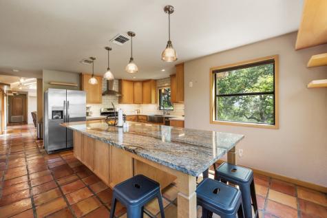 818 Bulwer Avenue Kerrville TX 78028