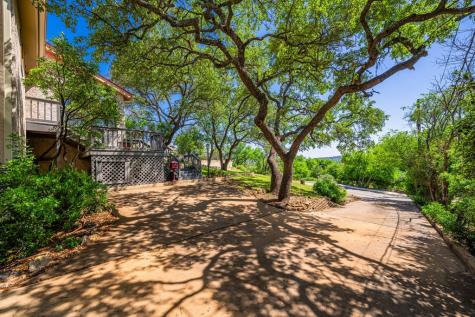 818 Bulwer Avenue Kerrville TX 78028