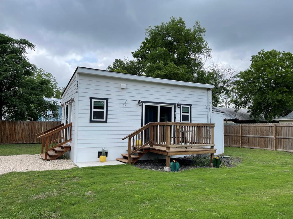1220 Aransas Street Kerrville TX 78028