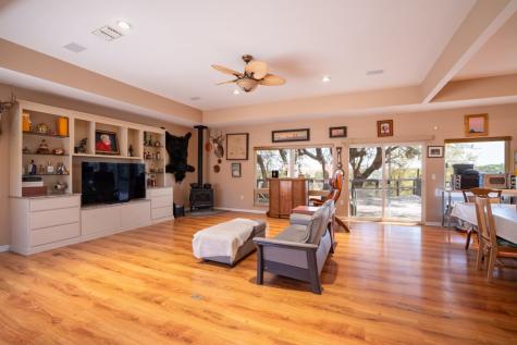 305 Teague Road Kerrville TX 78028