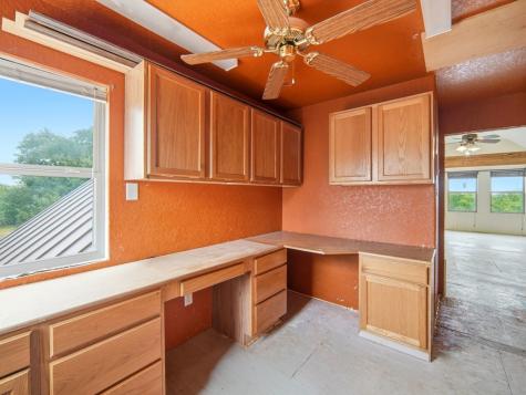 1253 County Road 7421 Yancey TX 78886
