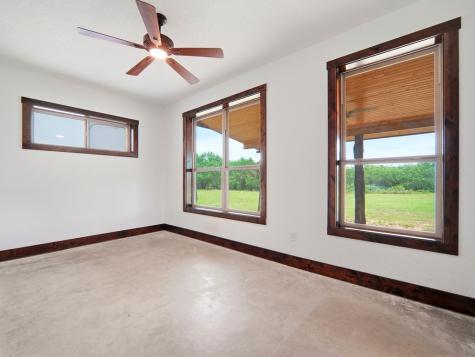 1253 County Road 7421 Yancey TX 78886