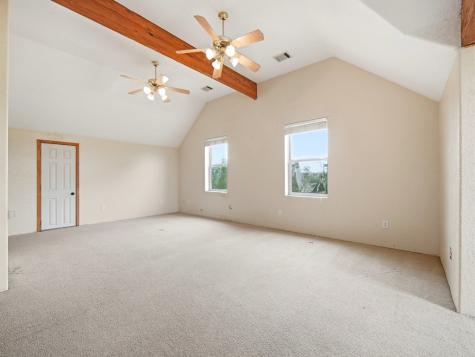 1253 County Road 7421 Yancey TX 78886