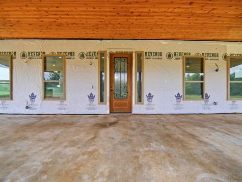1253 County Road 7421 Yancey TX 78886