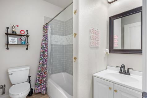 1069 Roanoke Lane Kerrville TX 78028