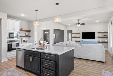 135 Lone Oak Kerrville TX 78028