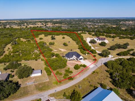 135 Lone Oak Kerrville TX 78028