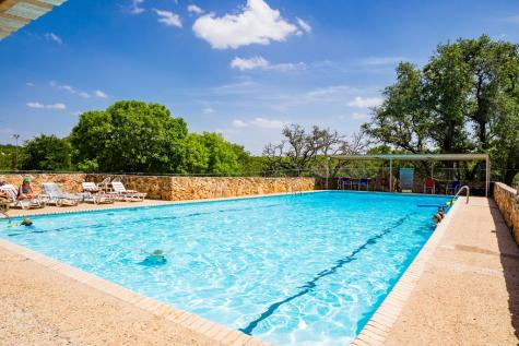 135 Lone Oak Kerrville TX 78028