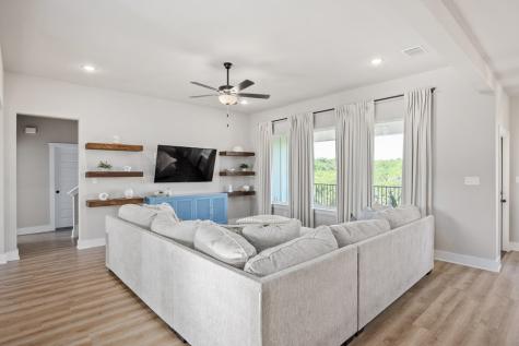 135 Lone Oak Kerrville TX 78028