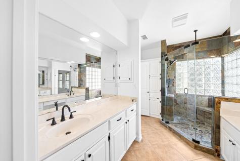 144 St Andrews Loop Kerrville TX 78028