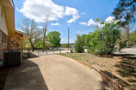 1900 Michelle Drive Kerrville TX 78028