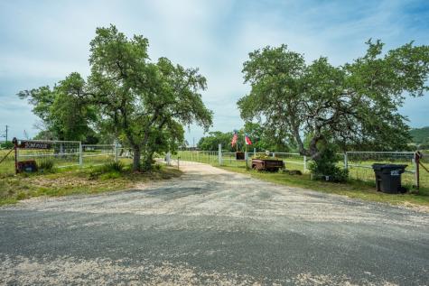943 Stoneleigh Road Center Point TX 78010