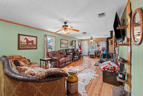 943 Stoneleigh Road Center Point TX 78010