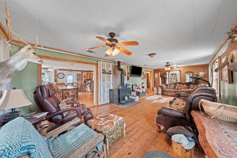 943 Stoneleigh Road Center Point TX 78010