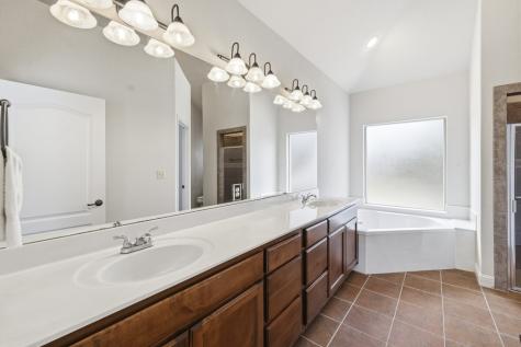 2016 Crown Ridge Drive Kerrville TX 78028