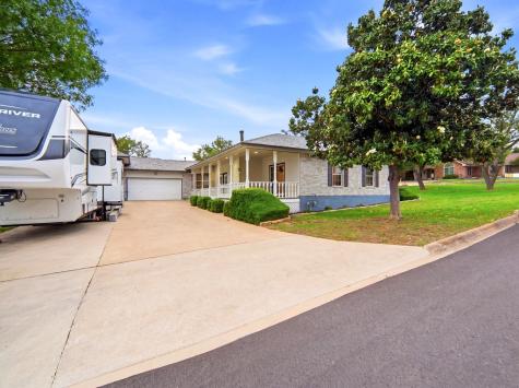 1701 Mountain Laurel Kerrville TX 78028