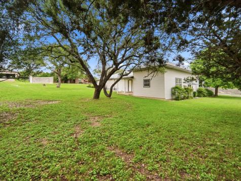 1701 Mountain Laurel Kerrville TX 78028