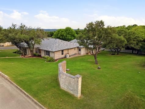 1701 Mountain Laurel Kerrville TX 78028