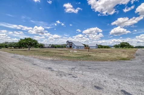 136 Cardinal Drive Camp Wood TX 78833