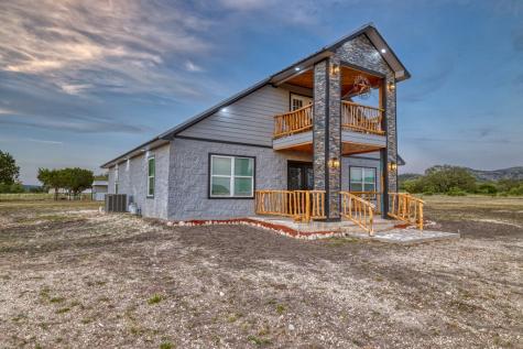 136 Cardinal Drive Camp Wood TX 78833