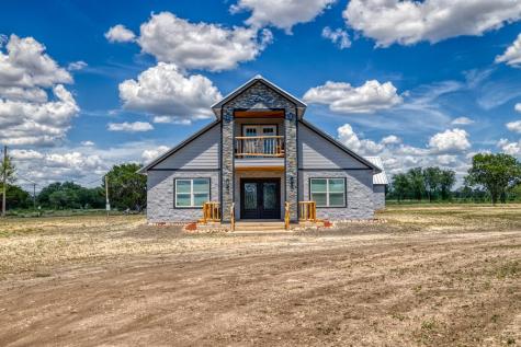 136 Cardinal Drive Camp Wood TX 78833