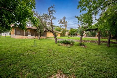 1123 Nancy Beth Drive Kerrville TX 78028