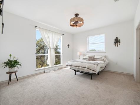 1044 Edinburgh Kerrville TX 78028