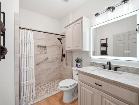 1044 Edinburgh Kerrville TX 78028