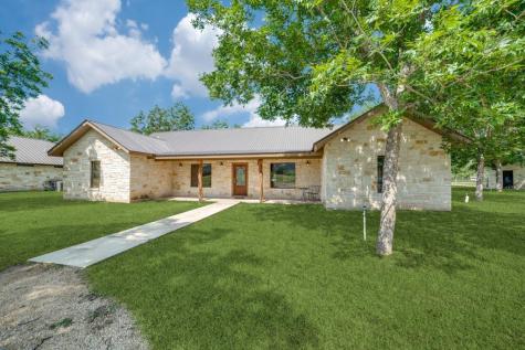 170 Johnny Seibert Lane Leakey TX 78873
