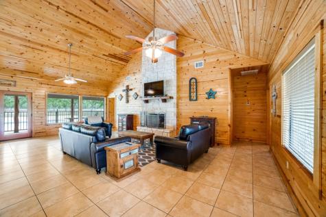 170 Johnny Seibert Lane Leakey TX 78873