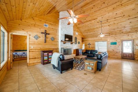 170 Johnny Seibert Lane Leakey TX 78873