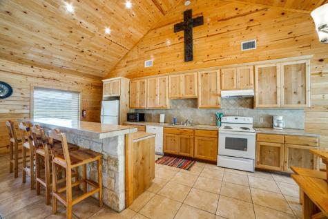 170 Johnny Seibert Lane Leakey TX 78873