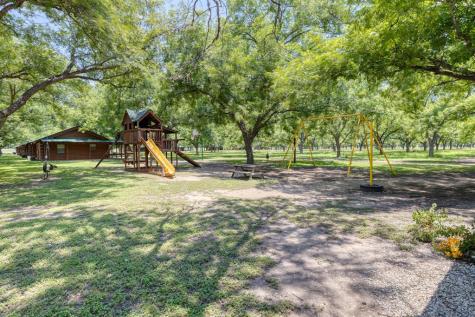 170 Johnny Seibert Lane Leakey TX 78873