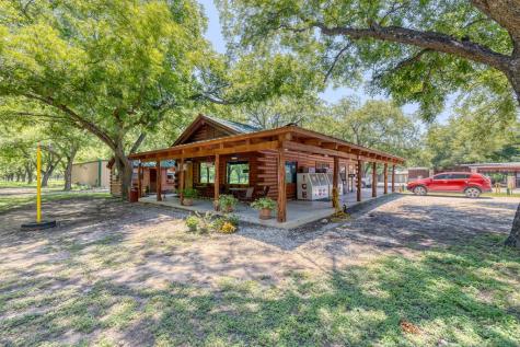 170 Johnny Seibert Lane Leakey TX 78873