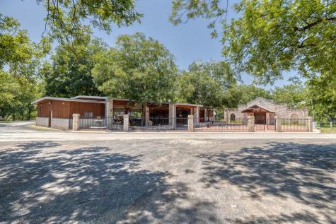 170 Johnny Seibert Lane Leakey TX 78873