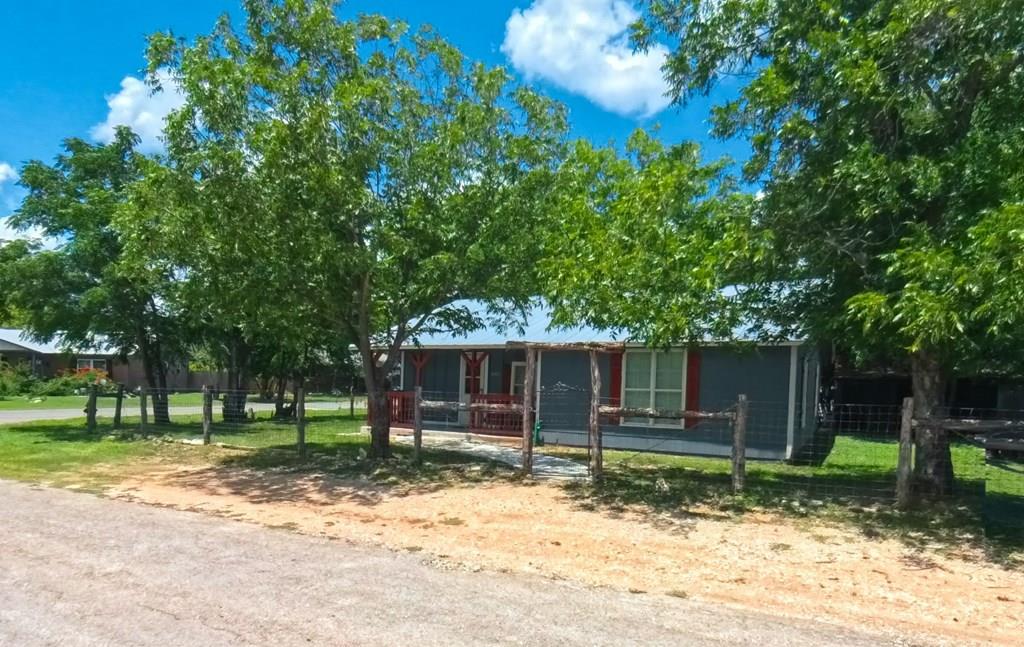 406 7th Street Bandera TX 78003