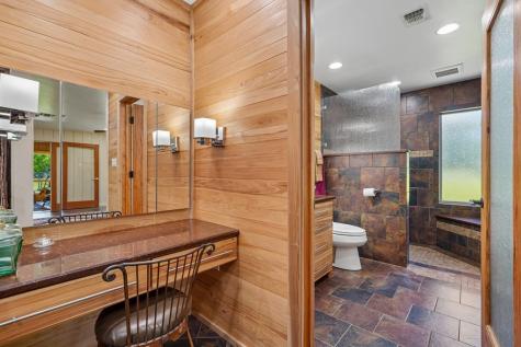 722 Lacey Oak Parkway Kerrville TX 78028