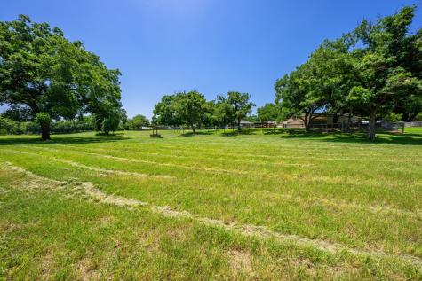 311 Crockett Street Fredericksburg TX 78624