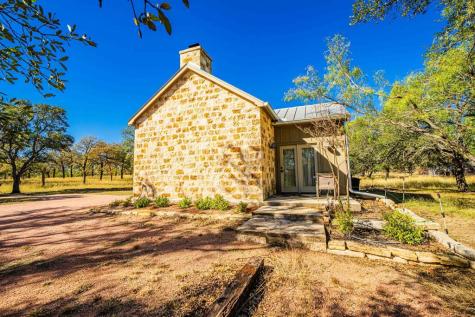 183 Teton Lane Fredericksburg TX 78624