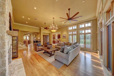 1104 Lois Street Kerrville TX 78028