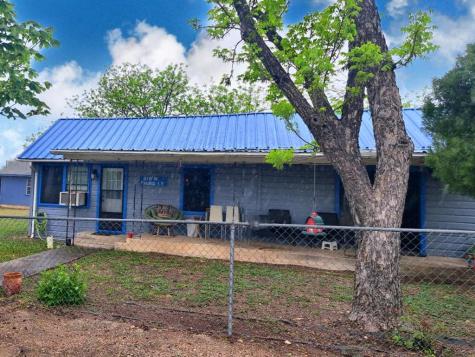 215 Third Street Camp Wood TX 78833